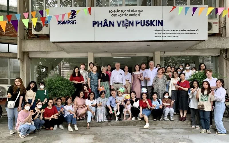 Trung tâm đào tạo gia sư Tiếng Nga Vinh Nghệ An