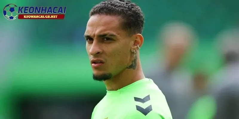Màn trình diễn đáng quên của Antony trong trận chung kết Conference League Màn trình diễn đáng quên của Antony trong trận chung kết Conference League